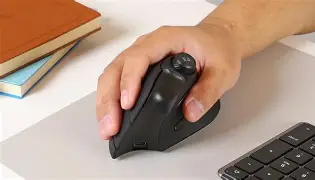 The Real Truth: Gmktec Nucbox K10 Mini Pc or Seenda Mou 302 Vertical Wireless Mouse?